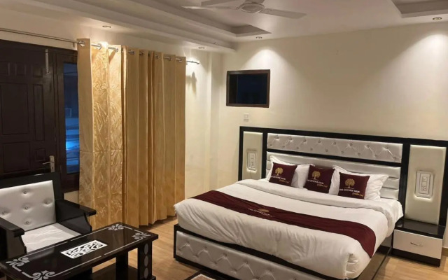 The Divine Oak Golden Leaf