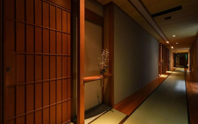 Yamanaka Onsen Kuriya Yasohachi