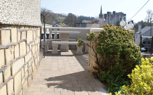 Eske Villa Bed & Breakfast