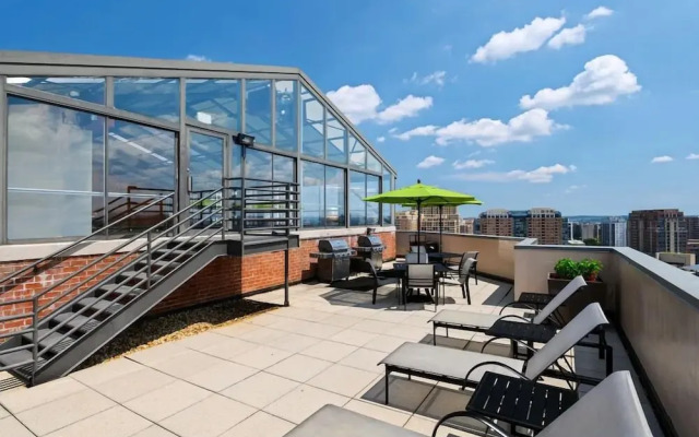 Incredible Apartment with Rooftop