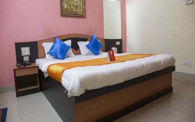 OYO 3886 Hotel Trimurti Heights