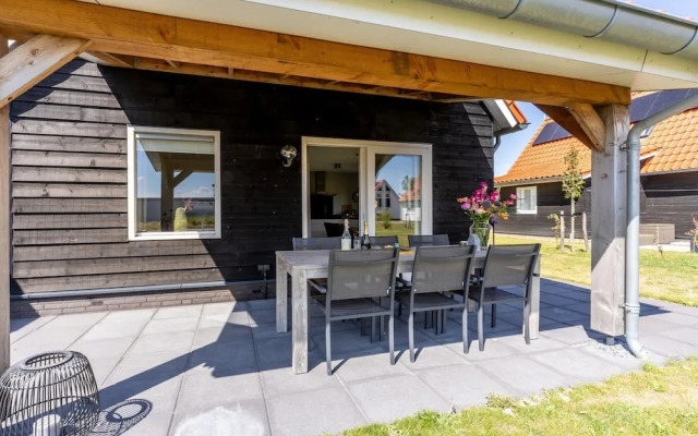 Welcoming Holiday Home With Private Garden