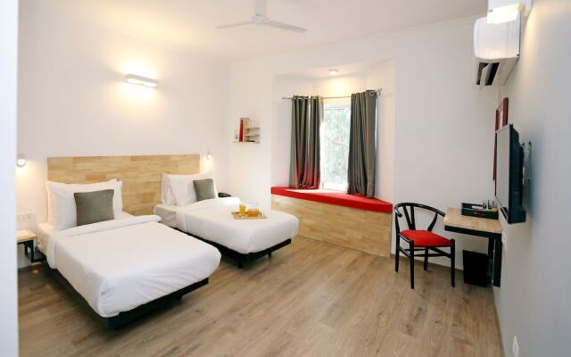 OYO Townhouse 017 HUDA City Center