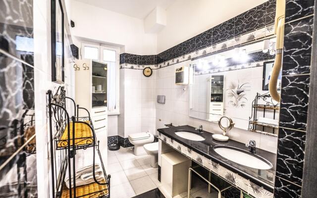 Trastevere 2 BR Cozy Apartment