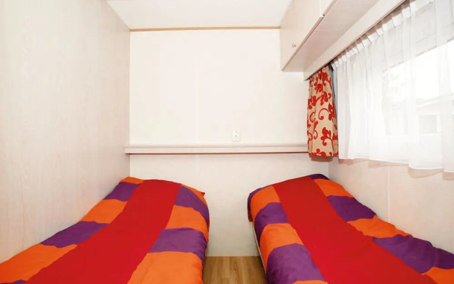 Comfortable Chalet With Combi-microwave, in a Green Area