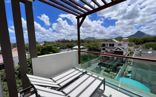 3BD Luxury Penthouse, Big Terrace, 5min from beach
