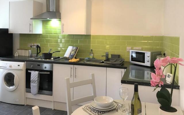 Restful 1-bedroom Flat in St Helens