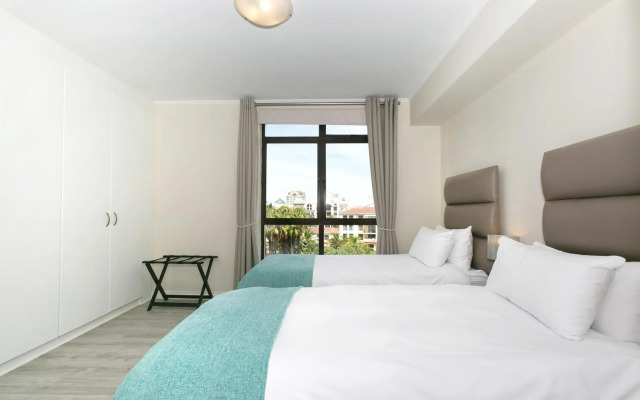 Island Club Hotel & Apartments