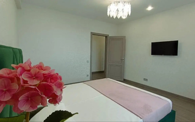 Apartments on Palmiro Tolyatti street 45