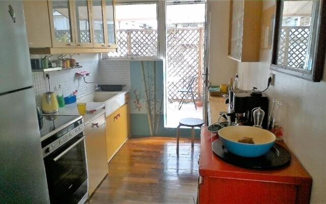 Rooftop Retreat Overlooking Acropolis