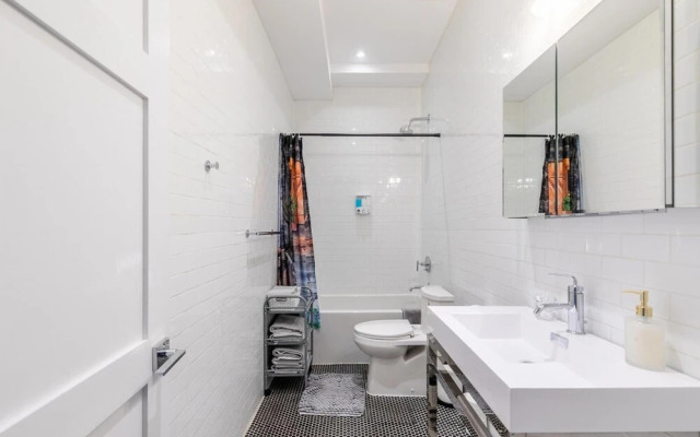2BR 2storey Loft Free Parking Gym