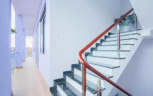 Thy Thy Hotel by OYO Rooms
