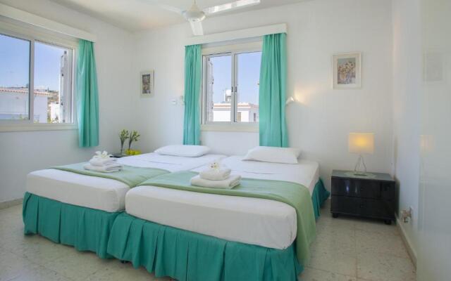 Protaras Holiday Suite Annie