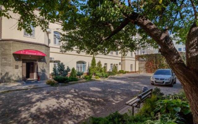 Hotel Gostinyj Dom