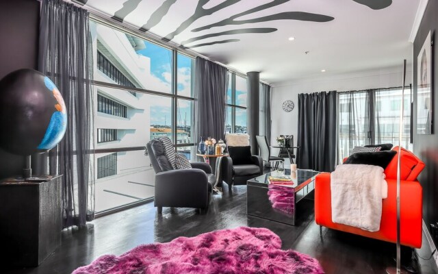 QV Stylish Water View Studio in CBD 1047