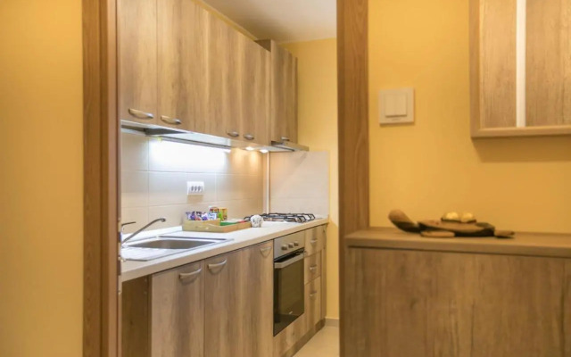 Golden Apartment Baneasa