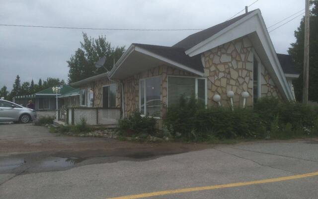 Motel Lac-Bouchette