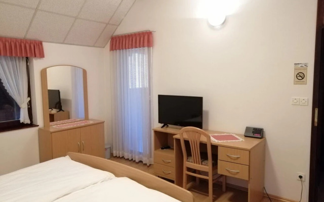 Prenočišča Mraz
