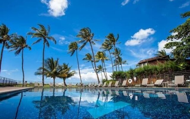 Waiohuli Beach Hale Ocean View Condos with Parking