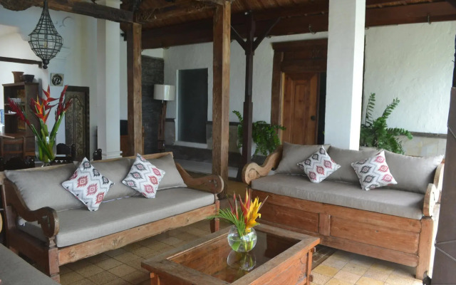 Villa Baja