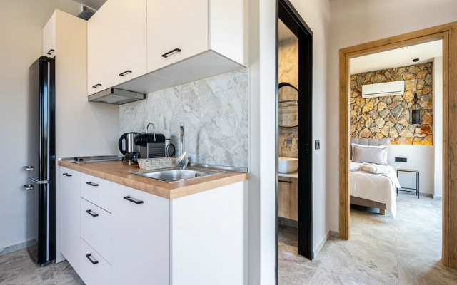 Pathos SeaSide Suites
