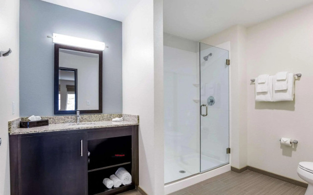 MainStay Suites Winfield - Teays Valley