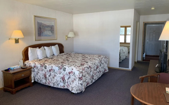 The Gunnison Inn at Dos Rios Golf Course