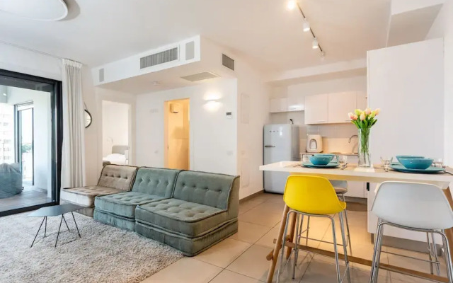 Levontin 30 , Luxury 1 bedroom with parking