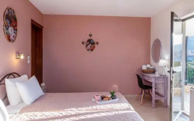 Jo Marinis Rooms