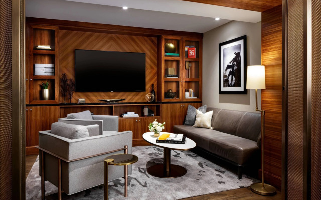 The Ritz-Carlton, Toronto