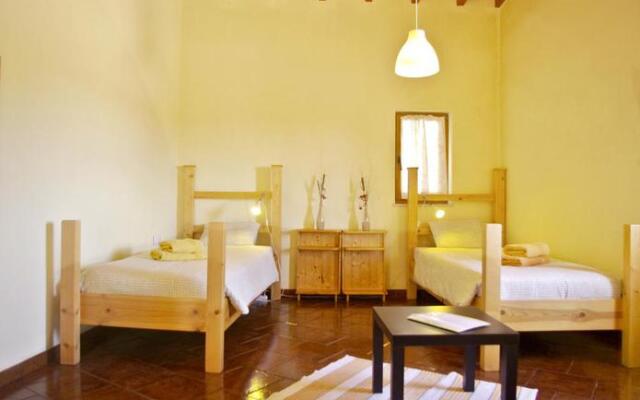 Vale Figueiras Surf Camp & Resort