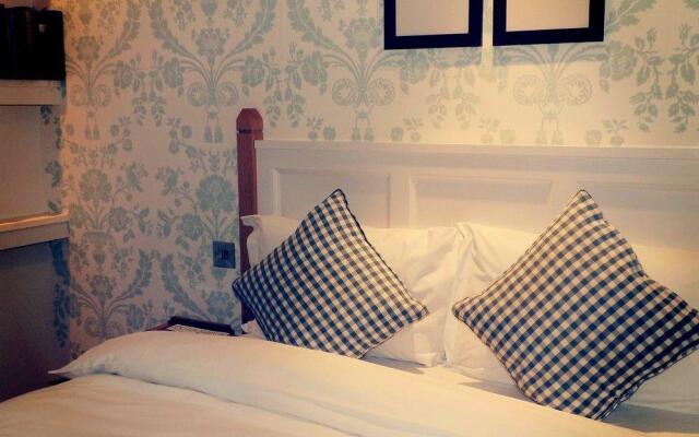 The Red Lion Hotel