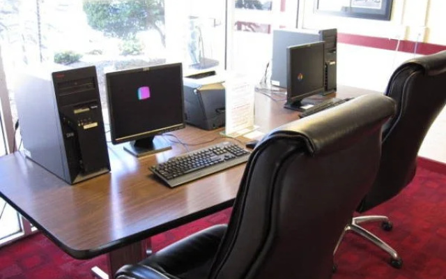 Sooner Legends Inn and Suites