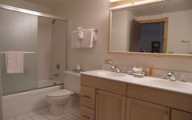 Anaconda 4 Bed 4 Bath by RedAwning