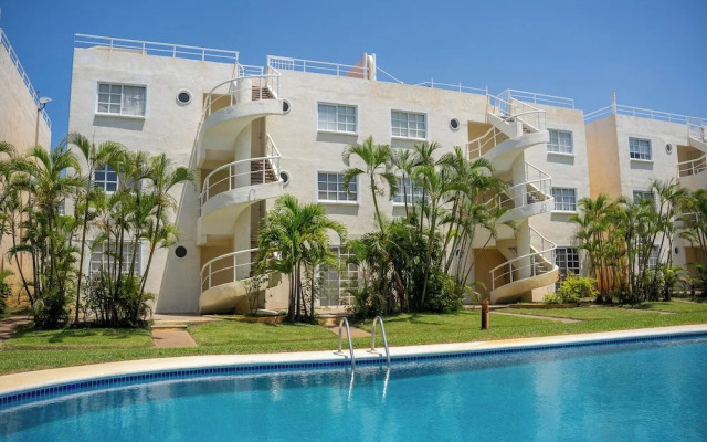 New Acapulco Retreat Garden Pool & Gym