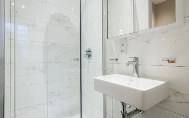 JOIVY Elegant 2 Bedroom Flat near Kensington Gardens