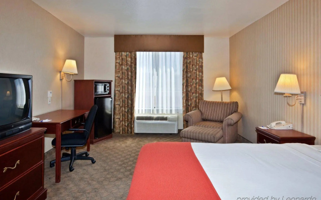 Holiday Inn Express Hotel & Suites Henderson by IHG