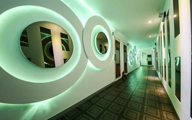 Dubai Hotel