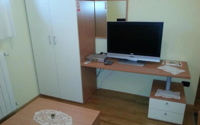 NATALY house with apartments