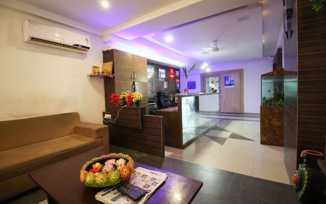 OYO 5122 Hotel Midway Residency