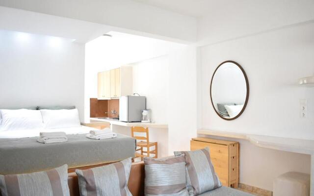 Tzamaros Studios Kythnos