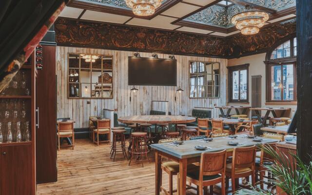 The Black Lion Pub & Boutique Guesthouse