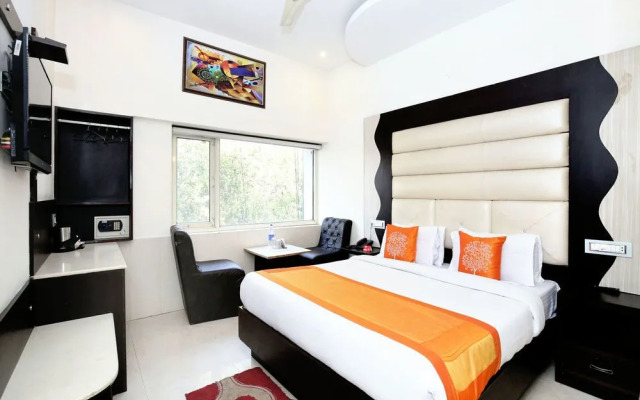 OYO 982 Hotel Royal Park