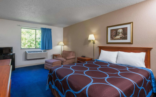Rodeway Inn Delmont