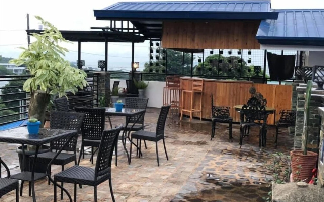 Makiling Onsen Hotel