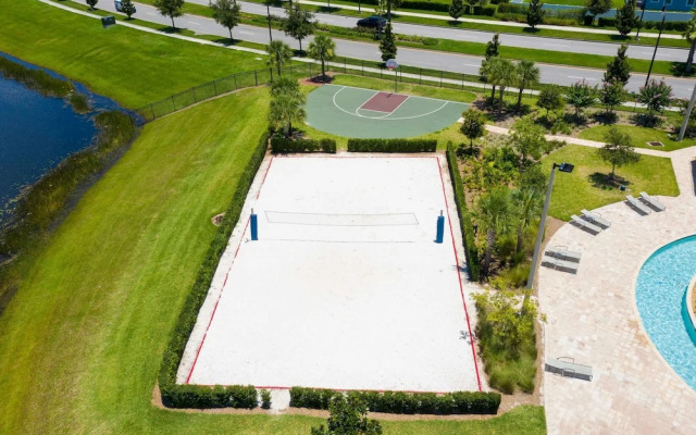 Relax Near Disney 4BR Home With Pool