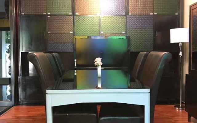 Add Home Hostel Vipavadee