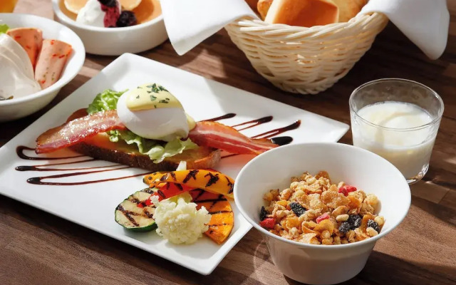ANA Holiday Inn Tokyo Bay by IHG