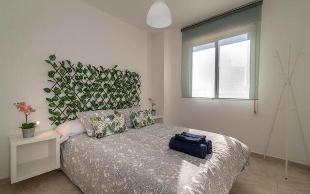 N&A Golondrinas Recently Renovated 2bdr Apt