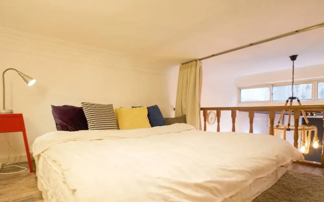 StarLive Apartment - Moonlight